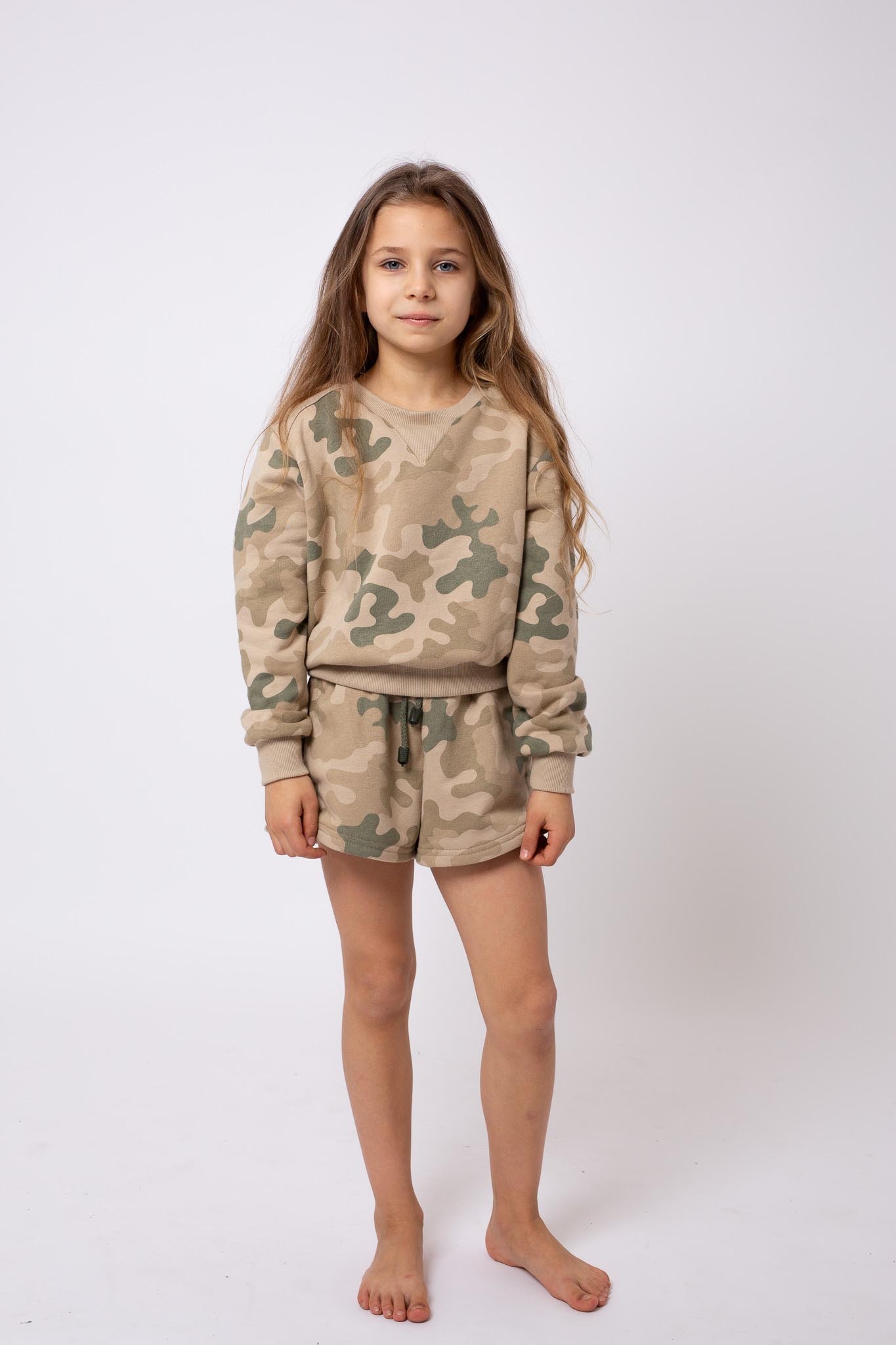 Bluza dresowa moro dla dziewczynki krótka WZ.93 pustynna Produkt Polski - obrazek 2